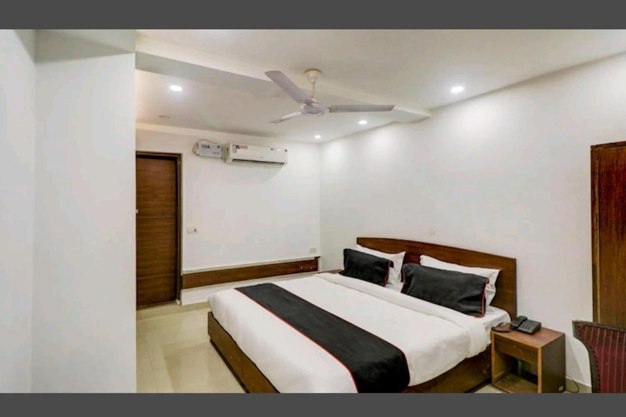 Aravali Residency B&B New Delhi Luaran gambar