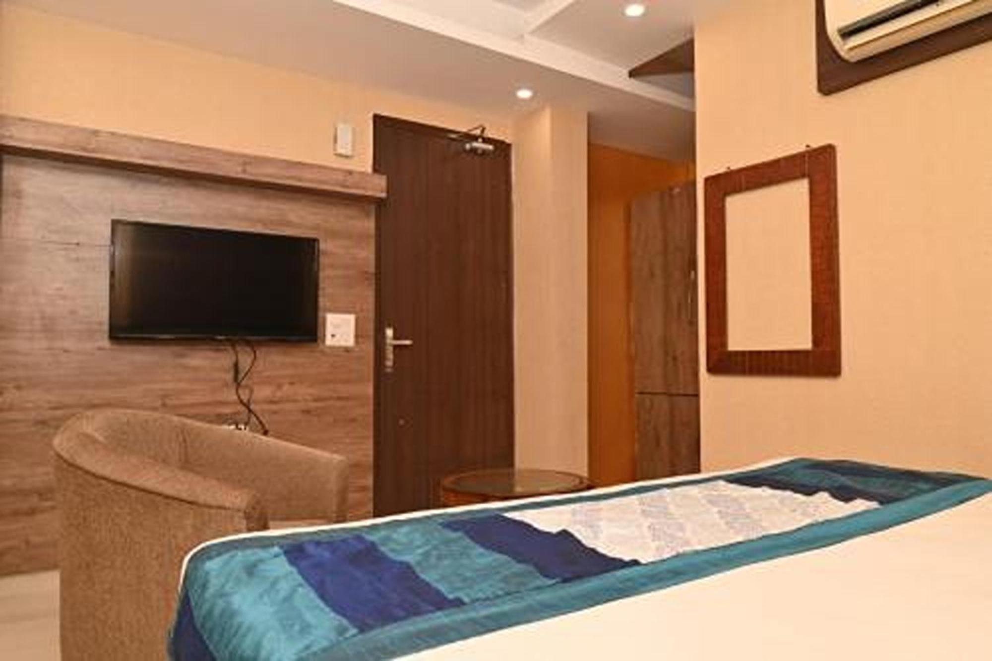 Aravali Residency B&B New Delhi Luaran gambar